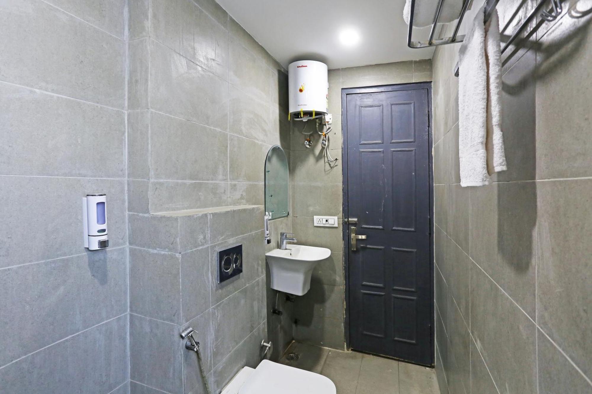 Hotel Twamev Residency Uttam Nagar Couple Friendly Делі Екстер'єр фото